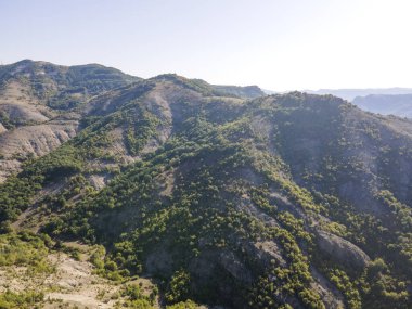 Bulgaristan 'ın Borovitsa Barajı yakınlarındaki Rodop Dağları' nın şaşırtıcı hava manzarası