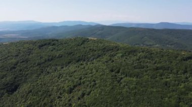 Rudina Dağı, Pernik Bölgesi, Bulgaristan 'ın İnanılmaz Yaz Manzarası