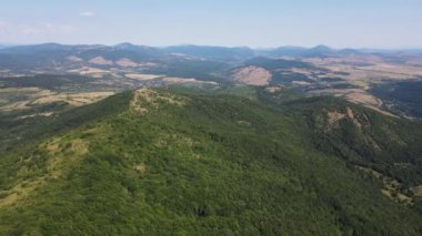 Rudina Dağı, Pernik Bölgesi, Bulgaristan 'ın İnanılmaz Yaz Manzarası