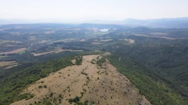 Rudina Dağı, Pernik Bölgesi, Bulgaristan 'ın İnanılmaz Yaz Manzarası