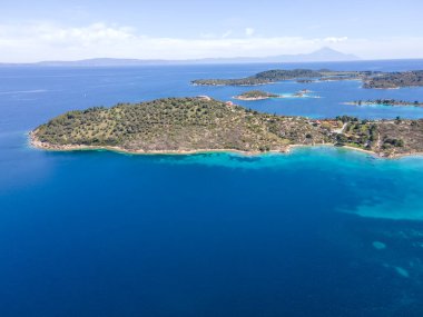 Lagonisi Sahili yakınlarındaki Sithonia kıyı şeridi, Chalkidiki, Orta Makedonya, Yunanistan