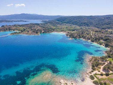 Lagonisi Sahili yakınlarındaki Sithonia kıyı şeridi, Chalkidiki, Orta Makedonya, Yunanistan