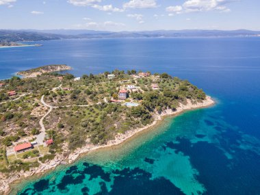 Lagonisi Sahili yakınlarındaki Sithonia kıyı şeridi, Chalkidiki, Orta Makedonya, Yunanistan