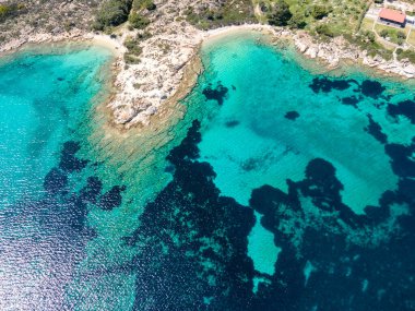 Lagonisi Sahili yakınlarındaki Sithonia kıyı şeridi, Chalkidiki, Orta Makedonya, Yunanistan