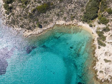Lagonisi Sahili yakınlarındaki Sithonia kıyı şeridi, Chalkidiki, Orta Makedonya, Yunanistan