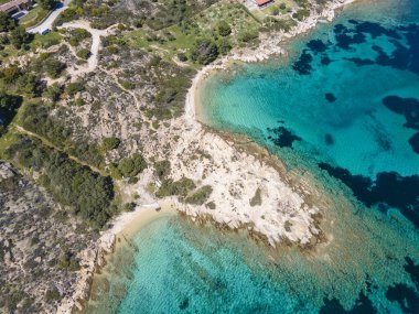 Lagonisi Sahili yakınlarındaki Sithonia kıyı şeridi, Chalkidiki, Orta Makedonya, Yunanistan