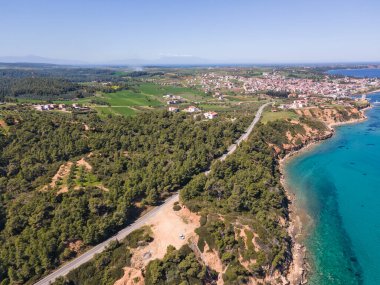 Nea Fokea, Chalkidiki, Orta Makedonya ve Yunanistan yakınlarındaki Kassandra kıyı şeridinin inanılmaz manzarası
