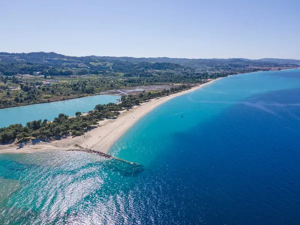 Lagoon Sahili yakınlarındaki Kassandra kıyı şeridi, Chalkidiki, Orta Makedonya, Yunanistan