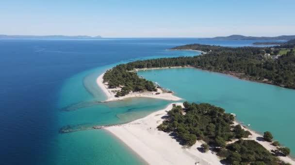 希腊中马其顿Chalkidiki的Lagoon海滩附近的Kassandra海岸线令人惊奇 — 图库视频影像