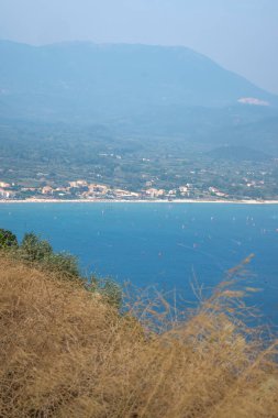 Lefkada, İyon Adaları, Yunanistan 'ın şaşırtıcı güneş batımı manzarası