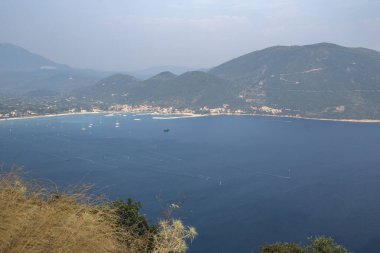 Lefkada, İyon Adaları, Yunanistan 'ın şaşırtıcı güneş batımı manzarası