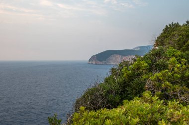 Lefkada, İyon Adaları, Yunanistan 'ın şaşırtıcı güneş batımı manzarası