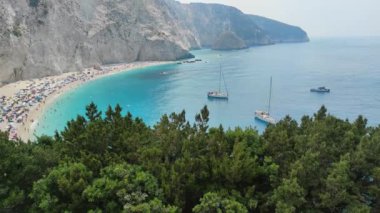 Yunanistan 'ın İyon Adaları' ndaki Lefkada kentindeki Porto Katsiki plajının büyüleyici manzarası