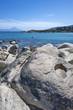 Karydi Sahili yakınlarındaki Sithonia kıyı şeridi, Chalkidiki, Orta Makedonya, Yunanistan