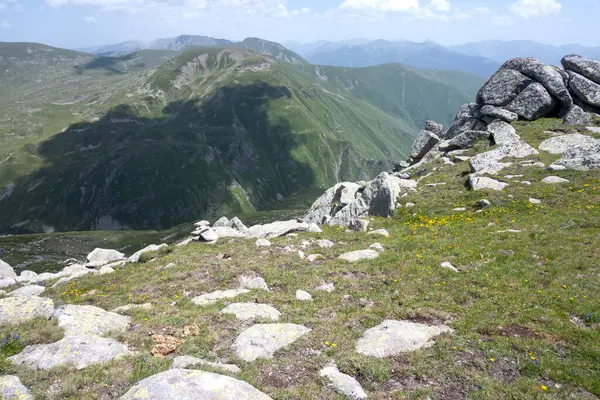 Bulgaristan Kalin Tepeleri Yakınlarındaki Rila Dağı Nın Nanılmaz Yaz Manzarası — Stok fotoğraf