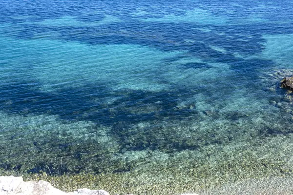 Nea Fokea, Chalkidiki, Orta Makedonya ve Yunanistan yakınlarındaki Kassandra kıyı şeridinin inanılmaz manzarası