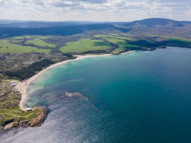 Bulgaristan 'ın Burgaz Bölgesi Ahtopol kentindeki şaşırtıcı hava manzarası kasabası