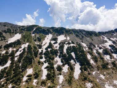 Bulgaristan 'ın Popovo Gölü yakınlarındaki Pirin Dağı' nın şaşırtıcı hava manzarası