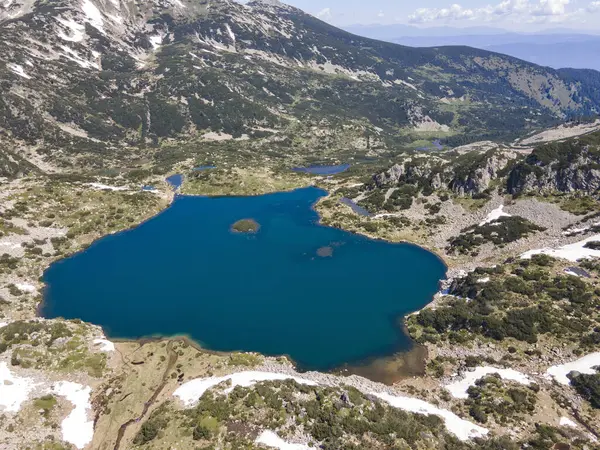 Bulgaristan 'ın Popovo Gölü yakınlarındaki Pirin Dağı' nın şaşırtıcı hava manzarası