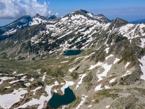 Bulgaristan 'ın Popovo Gölü yakınlarındaki Pirin Dağı' nın şaşırtıcı hava manzarası