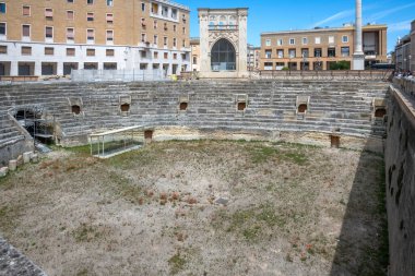 İtalya 'nın Apulia Bölgesi' ndeki Eski Lecce kasabasının muhteşem manzarası.