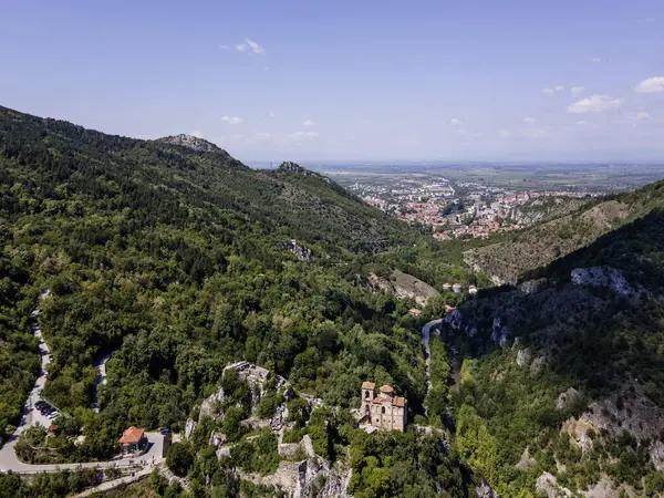 stock image Aerial Spring view of Church of the Holy Mother of God at ruins of Medieval Asen Fortress, Asenovgrad, Plovdiv Region, Bulgaria