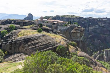 Meteora Manastırları, Teselya, Yunanistan 'ın Bahar Panoramik Manastırı
