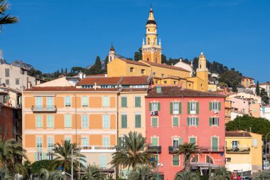 MENTON, FRANCE - 27 Ocak 2024: Menton, Provence Alpes-Cote d 'Azur, Fransa' nın panoramik manzarası