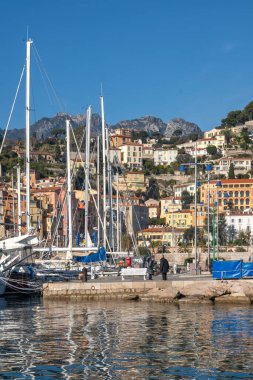 MENTON, FRANCE - 27 Ocak 2024: Menton, Provence Alpes-Cote d 'Azur, Fransa' nın panoramik manzarası