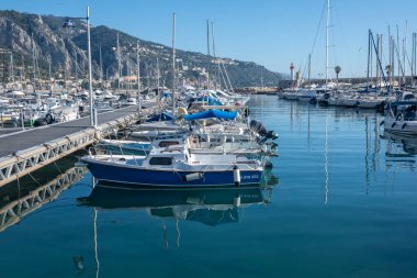 MENTON, FRANCE - 27 Ocak 2024: Menton, Provence Alpes-Cote d 'Azur, Fransa' nın panoramik manzarası