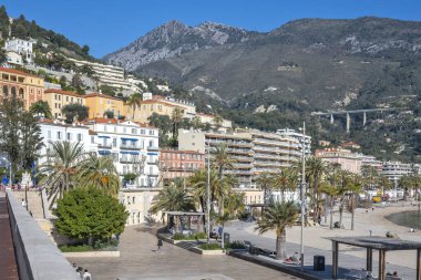 MENTON, FRANCE - 27 Ocak 2024: Menton, Provence Alpes-Cote d 'Azur, Fransa' nın panoramik manzarası
