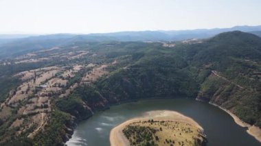 Bulgaristan 'ın Kardzhali Barajı ve Arda Nehri' nin şaşırtıcı manzarası