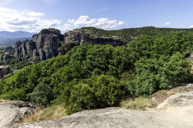 Meteora Manastırları, Teselya, Yunanistan 'ın Bahar Panoramik Manastırı