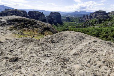 Meteora Manastırları, Teselya, Yunanistan 'ın Bahar Panoramik Manastırı