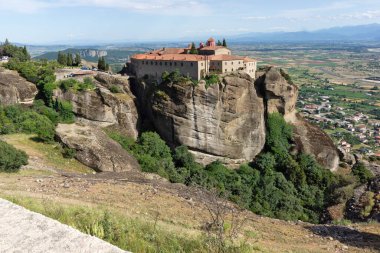 Meteora Manastırları, Teselya, Yunanistan 'ın Bahar Panoramik Manastırı