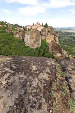 Meteora Manastırları, Teselya, Yunanistan 'ın Bahar Panoramik Manastırı