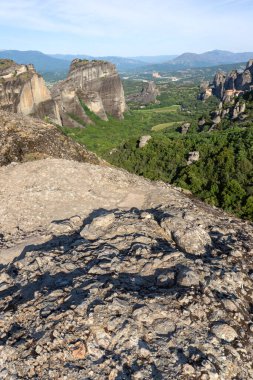 Meteora Manastırları, Teselya, Yunanistan 'ın Bahar Panoramik Manastırı