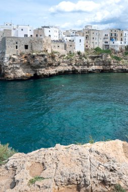 Polignano a Mare, Apulia Bölgesi 'nin muhteşem manzarası.