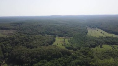 Bulgaristan 'ın Burgaz Bölgesi Sinemorets köyü yakınlarındaki Karadeniz kıyılarının hava manzarası