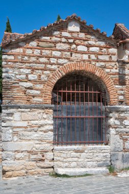 Tipik Sokak ve Yunanistan 'ın Arta, Epirus kentindeki bina