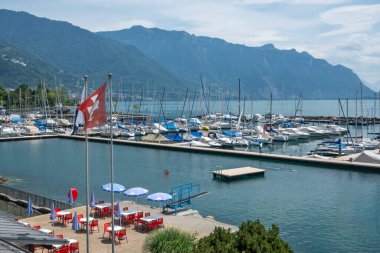 MONTREUX, SWitzERLAND - 19 Haziran 2023: Montreux, Vaud Kantonu, İsviçre Yaz Panoraması