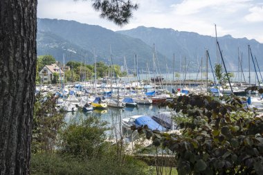 MONTREUX, SWitzERLAND - 19 Haziran 2023: Montreux, Vaud Kantonu, İsviçre Yaz Panoraması