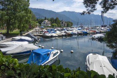 MONTREUX, SWitzERLAND - 19 Haziran 2023: Montreux, Vaud Kantonu, İsviçre Yaz Panoraması