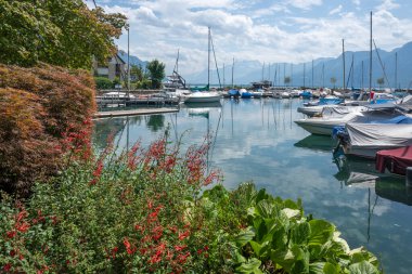 MONTREUX, SWitzERLAND - 19 Haziran 2023: Montreux, Vaud Kantonu, İsviçre Yaz Panoraması