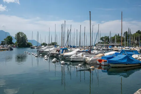 MONTREUX, SWitzERLAND - 19 Haziran 2023: Montreux, Vaud Kantonu, İsviçre Yaz Panoraması