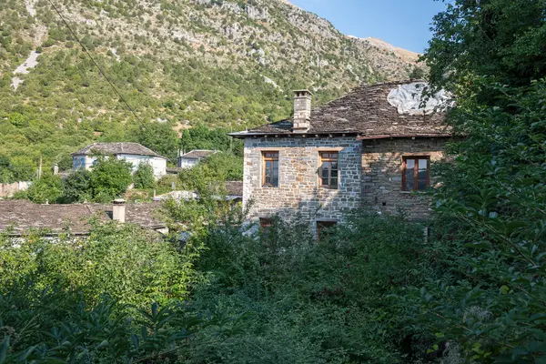 Tsepelovo, Epirus, Yunanistan 'ın inanılmaz manzarası