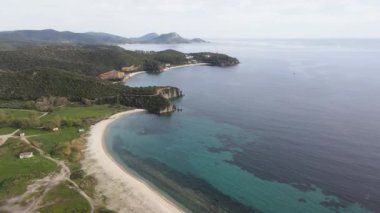 Azapiko Kuzey Sahili yakınlarındaki Sithonia kıyı şeridi, Chalkidiki, Orta Makedonya, Yunanistan