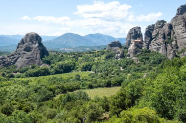 Meteora Manastırları, Teselya, Yunanistan 'ın Bahar Panoramik Manastırı