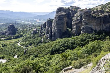 Meteora Manastırları, Teselya, Yunanistan 'ın Bahar Panoramik Manastırı