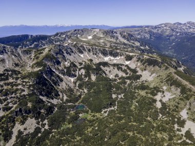 The Dead ve The Fish Lakes, Bulgaristan yakınlarındaki Rila Dağı 'nın İnanılmaz Yaz Manzarası
